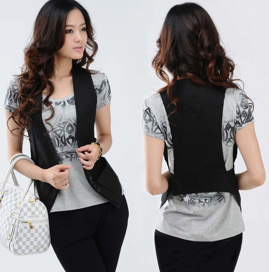 トップス デート ベスト レイヤード Vネック 光沢感 可愛い きれいめ 上品 おしゃれ かっこいい 可愛い ラブリー キュート ガーリー クール モード系 セクシー エレガント 存在感