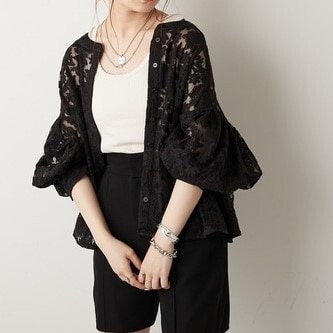 トップス レースブラウス 七分袖 シースルー 透け感 フレア デザイン シアー 美ライン ニュアンス ネイビー ブラック ホワイト レース 刺繍 カラバリ かわいい きれいめ シンプル カジュアル