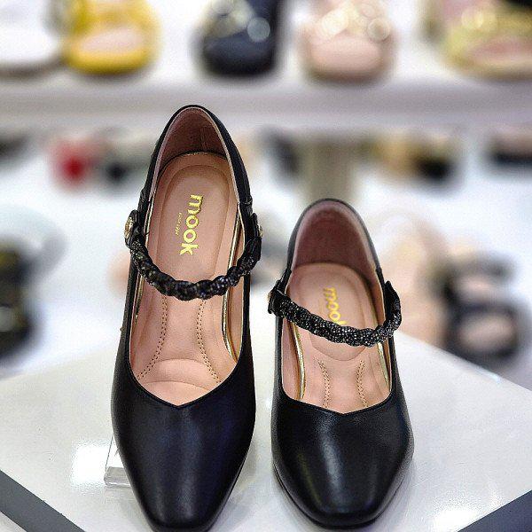 女性ツーウェイストーンストラップデンギパンプスミドルヒール5CM 19,961円