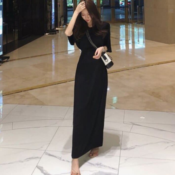 ワンピース デート かわいい 大人可愛い きれいめ シンプル カジュアル 大人 上品 おしゃれ 無地 半袖 マキシ丈 ラウンドネック フレアスリーブ 薄手 夏 リゾート 休日 おでかけ 韓国 ブラック 5,433円