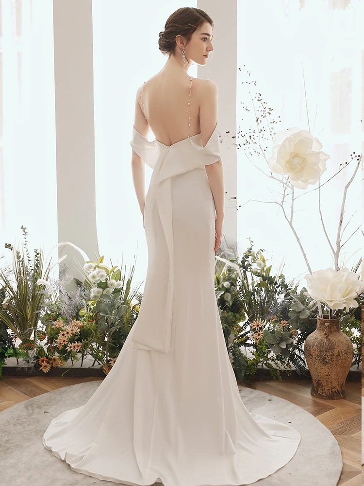 ウエディングドレス,結婚式　ドレス,パーティードレス,ロングワンピース,ドレス ロングドレス,パーティードレス 結婚式の軽いウェディングドレスはシンプルな大気の白いサテンのフレンチドレスの女性の