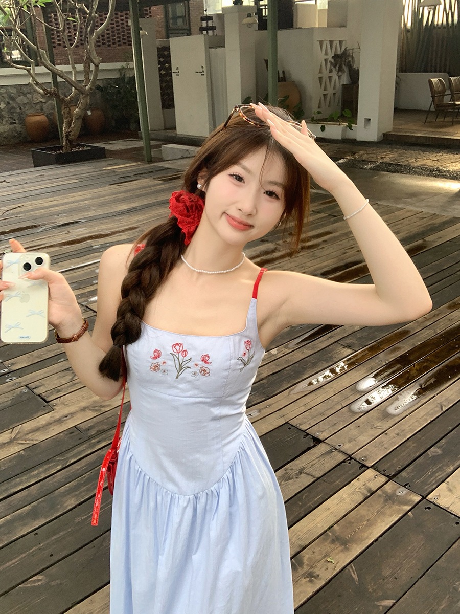 軽やかな国民風刺繍フラワーウエストサスペンダードレス2024夏新鮮ミドル丈aラインスカート