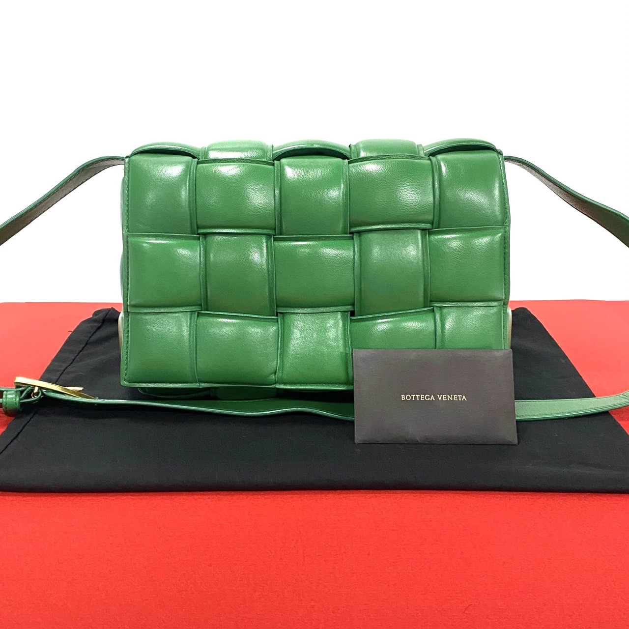 パデットカセットショルダーバッグ レザー グリーン 32292