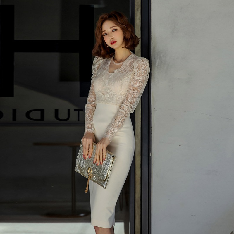 ワンピース デート ワンピドレス 膝丈 ひざ丈 袖あり 長袖 スリム タイト 細身 レース バックスリット 透け感 大人可愛い きれいめ 大人 上品 おしゃれ お洒落 大人女子 こなれ感 クール 6,698円