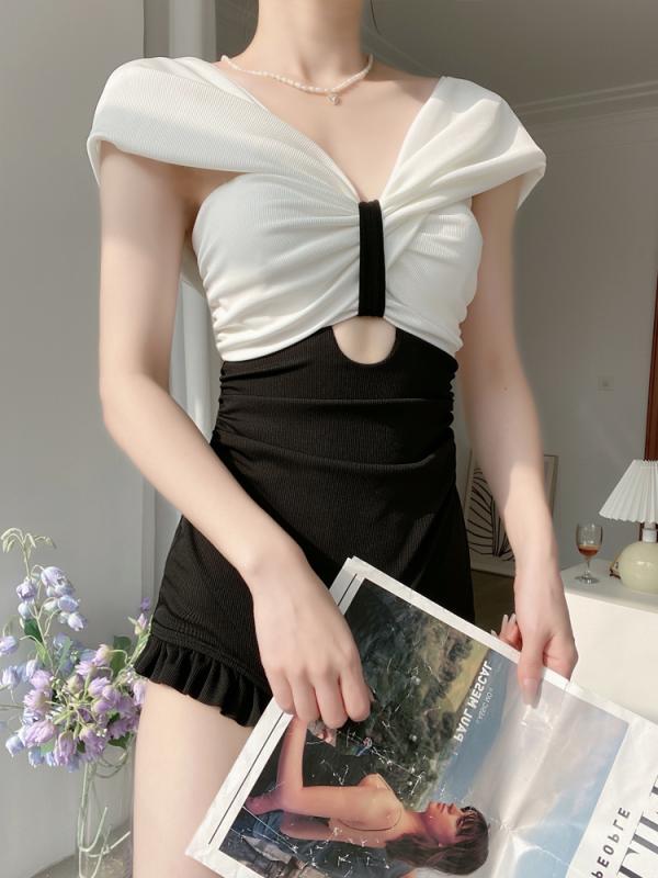 ワンピース 水着 レディース ファッション 夏 プール 海水浴 ビーチ レジャー バックレス フレンチ ホワイト カジュアル ノースリーブ 三角