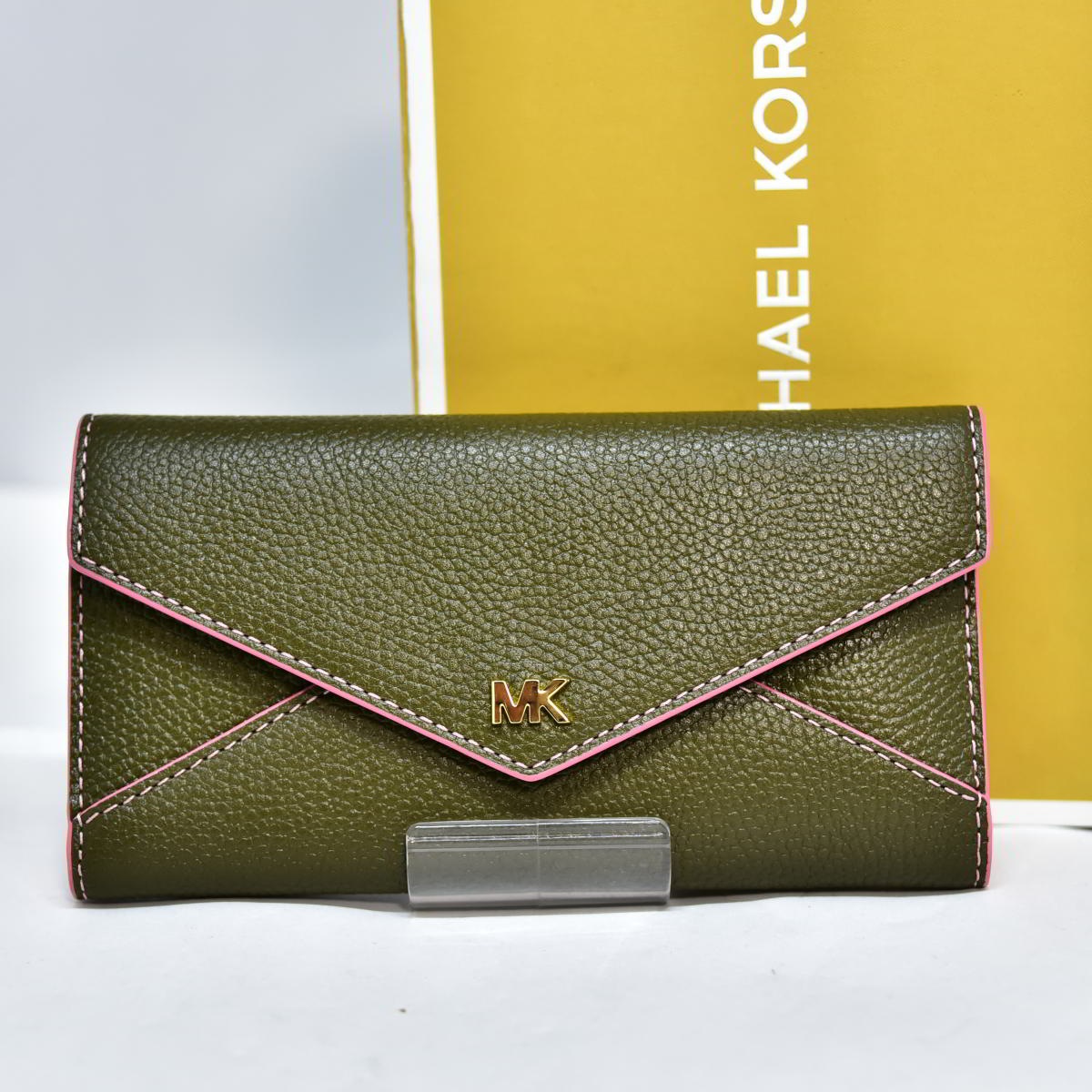 鑑定済 財布 長財布 三つ折り財布 折り財布 ロングウォレット ロゴ レザー ピンク