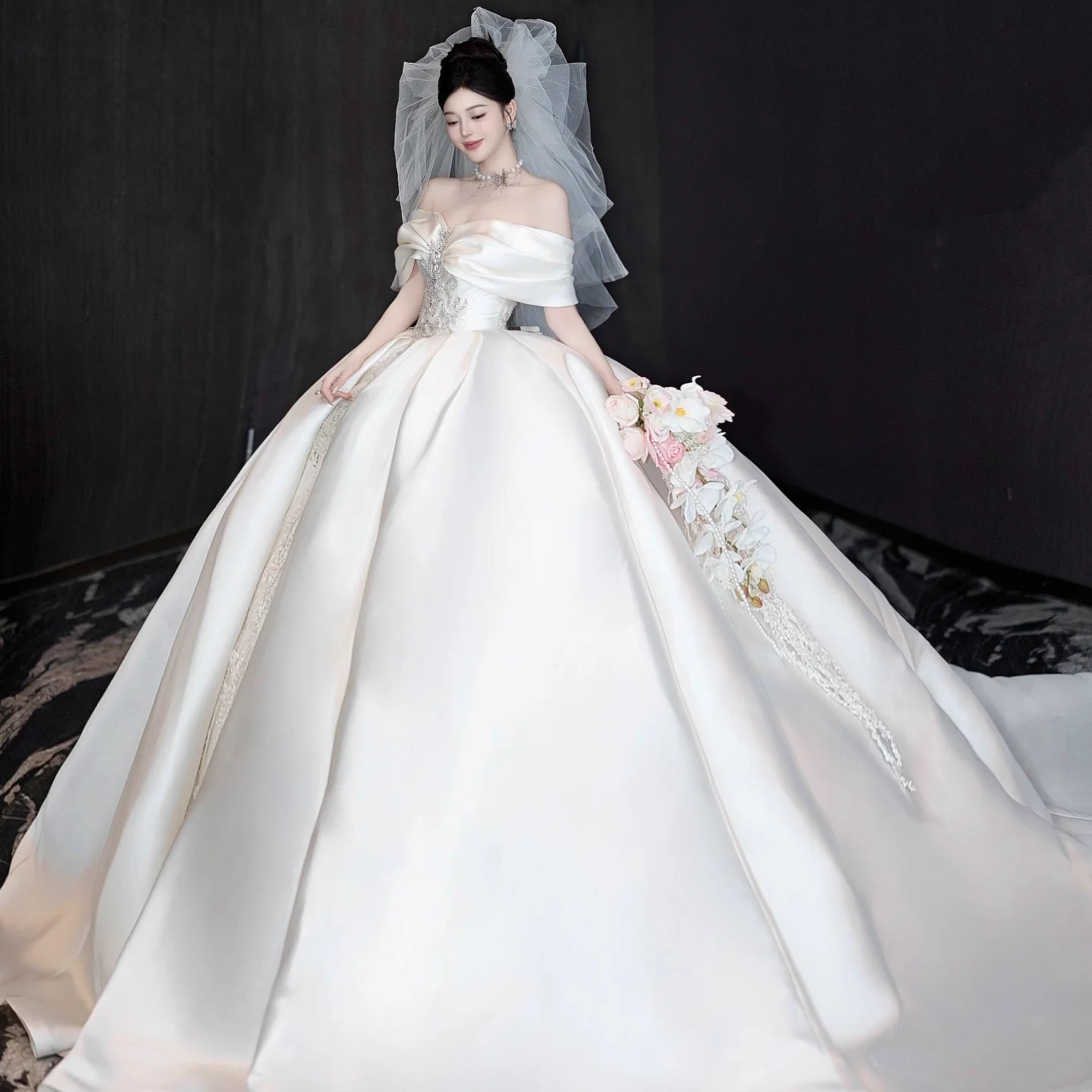 パーティードレス ウェディングドレス 新作 白 高級感 ロングワンピース 結婚式 花嫁 成人式 お呼ばれ ウェディング 演奏会 二次会 前撮り ワンピース ロングドレス 8,401円