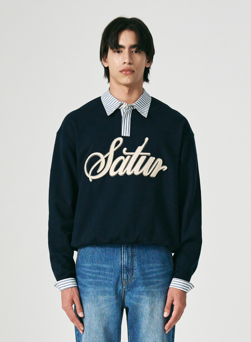 SATUR】 APPLIQUE LOGO CUFFS SWEATSHIRTS : CLASSIC NAVY Tシャツ