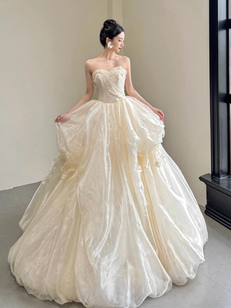 ウェディングドレス2025チューブトップシンプルな軽い花嫁プチメインヤーン高品質の質感アウトヤーン