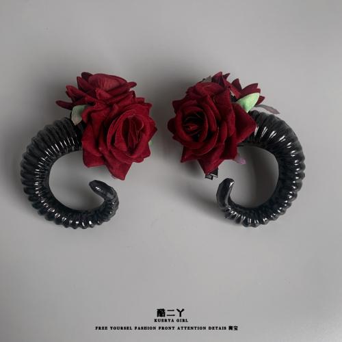 クリスマス ヘアクリップ ヘアピン ヘアアクセサリー レディース 頭飾り 髪飾り 前髪 かわいい クリスマス会 景品 ハロウィン ゴスロリ ロリータ コスプレ ツノ ダークローズ