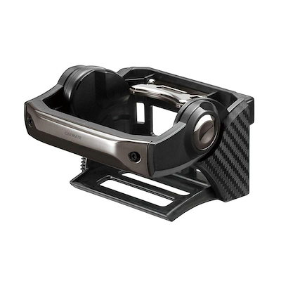 他サイト： カーメイト 車用 ドリンクホルダー ダンパー内蔵 エアコン取付 カーボン調 ブラックメッキ DZ435 H65×W93×D100(mm)の商品画像