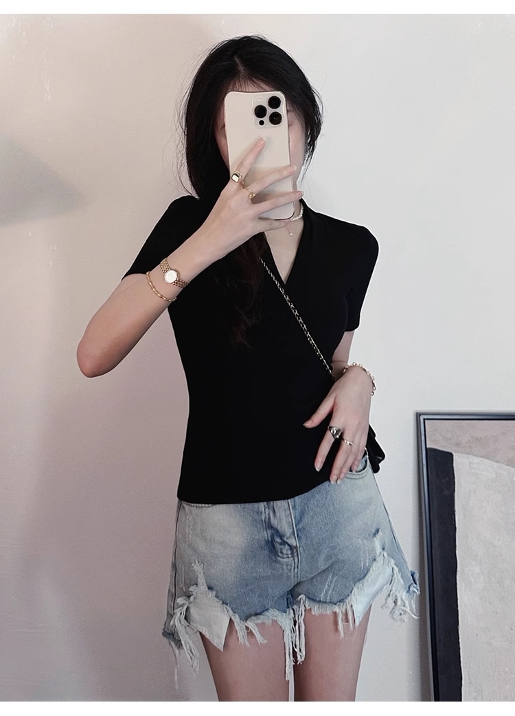 シック フレンチ Vネック 半袖 Tシャツ 夏 デザイン センス ニッチ ウエスト ショート ブラック ショルダー トップ トップス シャツ 袖あり 半袖 Vネック 襟付き きれいめ シンプル 6,192円