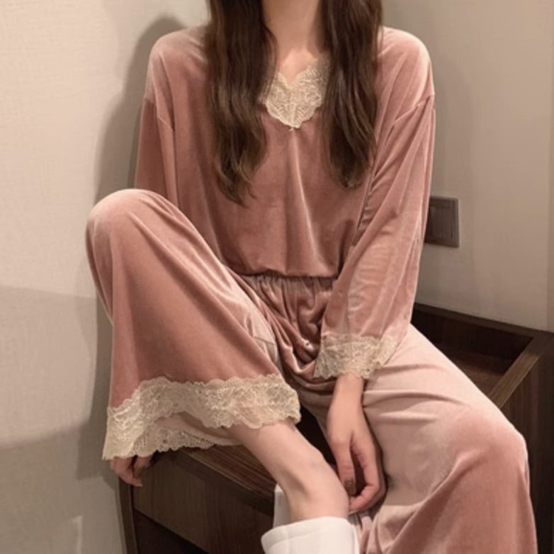 ルームウェア パジャマ デート 部屋着 寝巻き ナイトウェア 袖あり 長袖 かわいい 大人可愛い きれいめ シンプル カジュアル 大人 上品 おしゃれ お洒落 かっこいい レトロ 大人女子 こなれ感