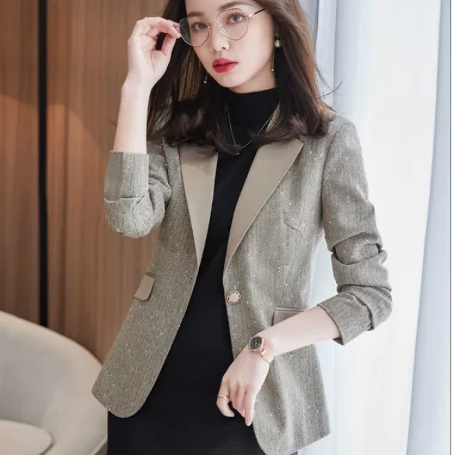 アウター デート ジャケット 上着 袖あり 長袖 かわいい 大人可愛い きれいめ シンプル カジュアル 大人 上品 おしゃれ お洒落 主役級 存在感 春 秋 10代 20代 30代 レディース 女性用