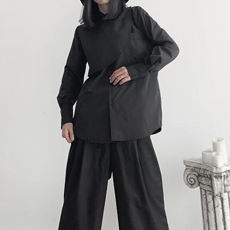 レディース長袖シャツ春の新しいファッションパーソナリティレトロ不規則な折りたたみ前立てシャツニッチなデザインカジュアルシャツ多目的なファッションレディースシャツ