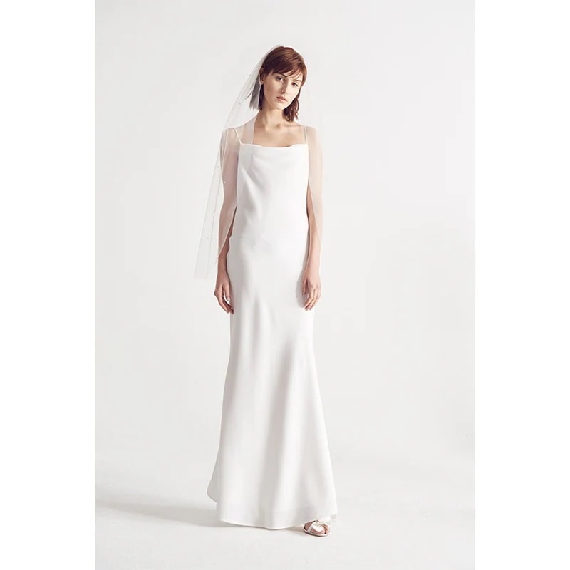 欧米のセクシーな新婦のガーターは大きいです