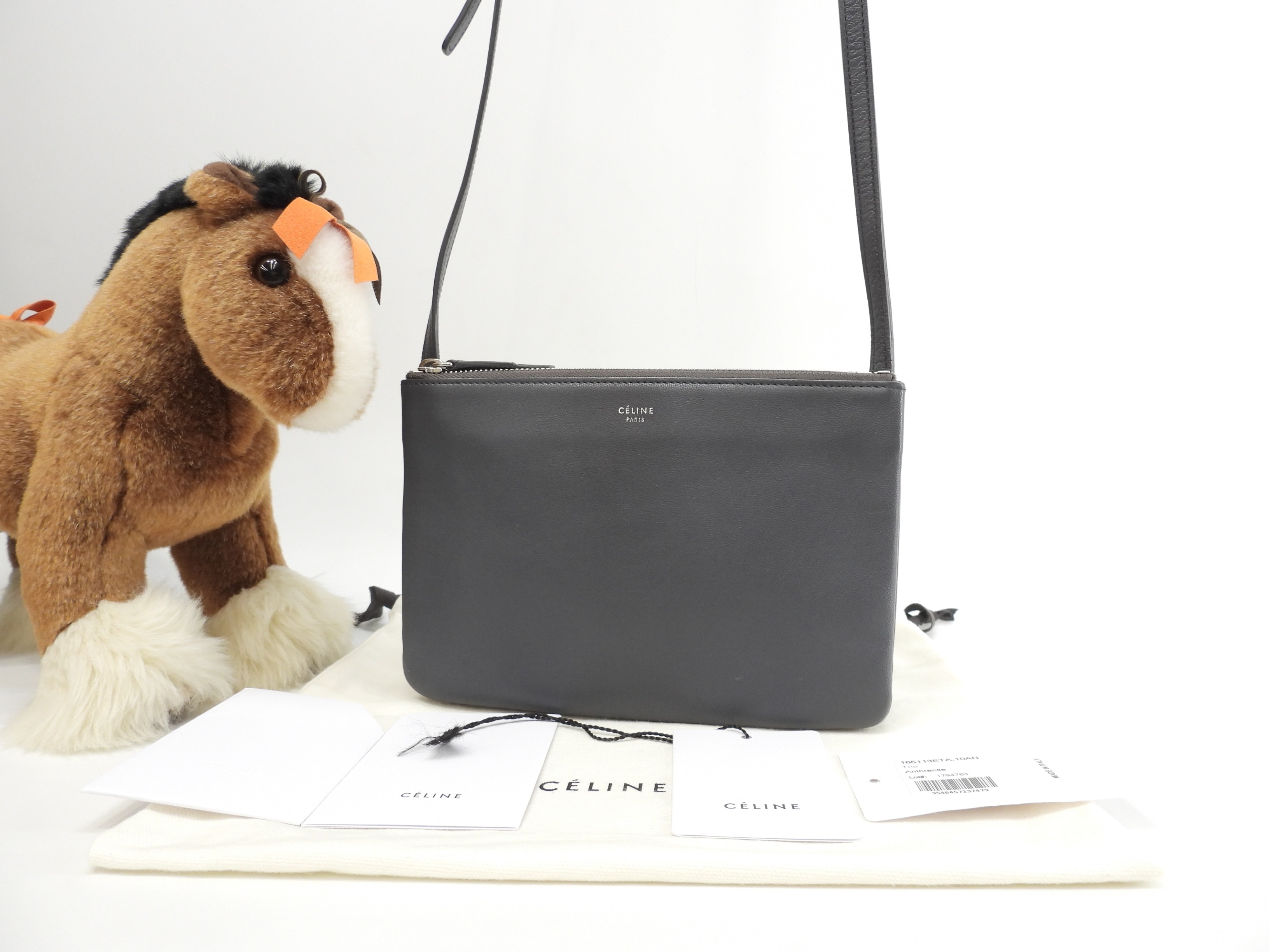 トリオスモール スムースレザー 濃灰 ポシェット クロスボディバッグ 美品@S-LA-4107