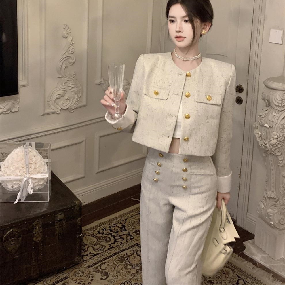 パンツスーツ セットアップ クロップジャケット ワイドパンツ 金ボタン 韓国 レディース オルチャン 上下セット 2点セット ツーピース ストレートパンツ ゴールドボタン ベージュ