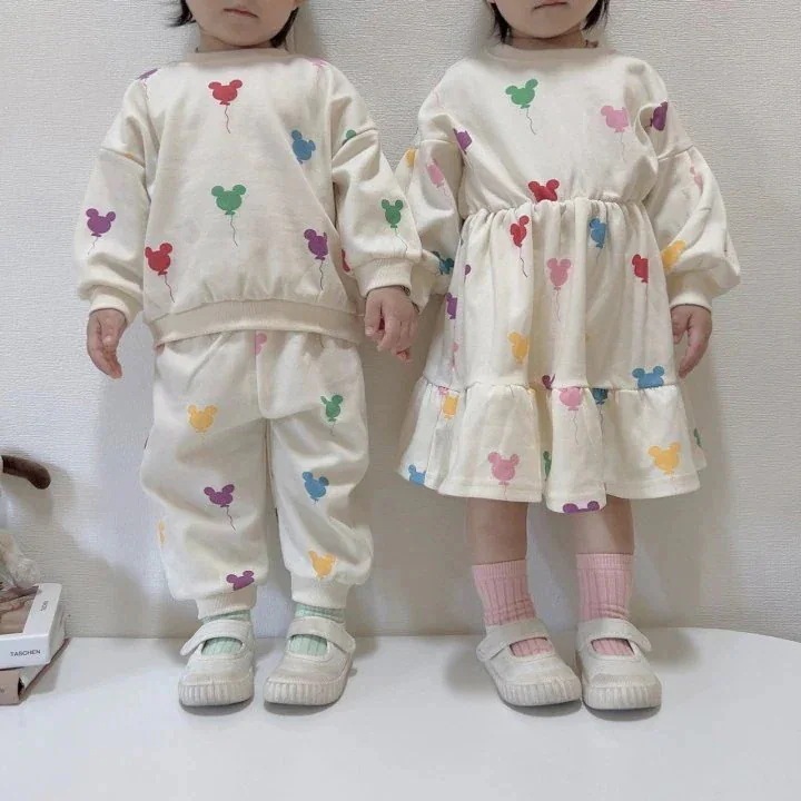 24の新作韓国版男女小童兄妹セットカラープリントがかわいい衛衣ワンピース