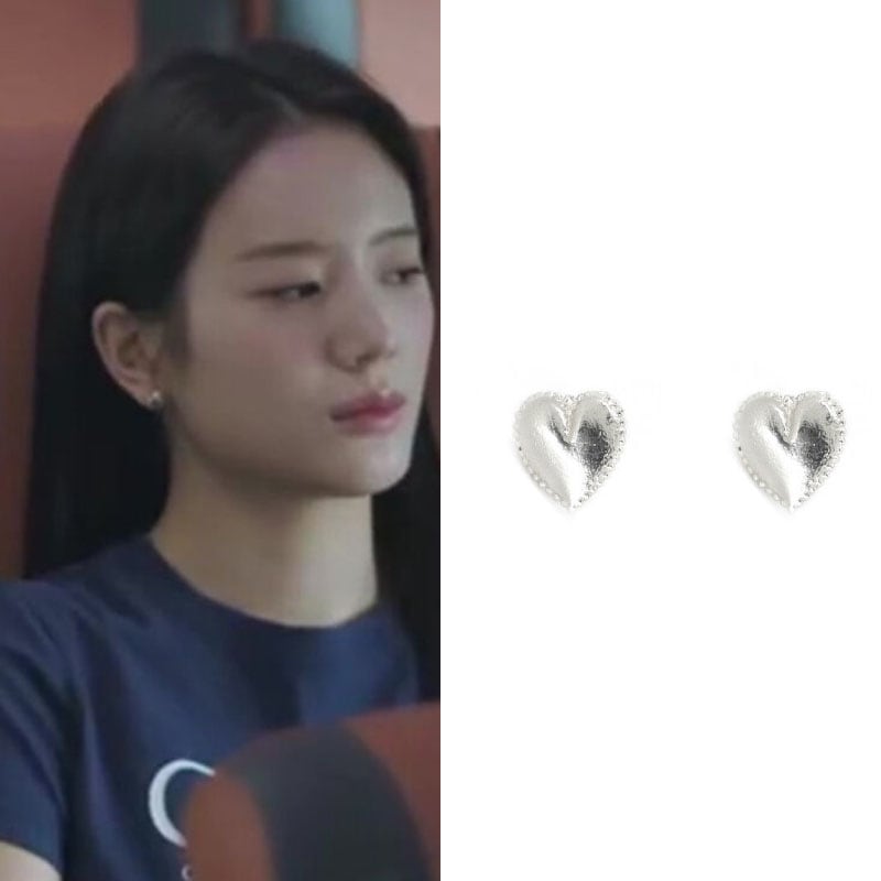 [チャンギュリ 着用]Dot mini heartearrings(Silver925)韓国ファッション芸能人着用デイリーアクセサリー韓国アクセサリートレンドアイテム韓国デイリーファッショ