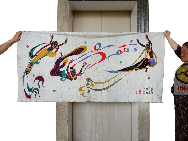 ろうけつ染めの絵 Art Wall Home Decor Hanging Handmade Batik Tapestry Dunhuang Three Flying Apsaras 198x94cm