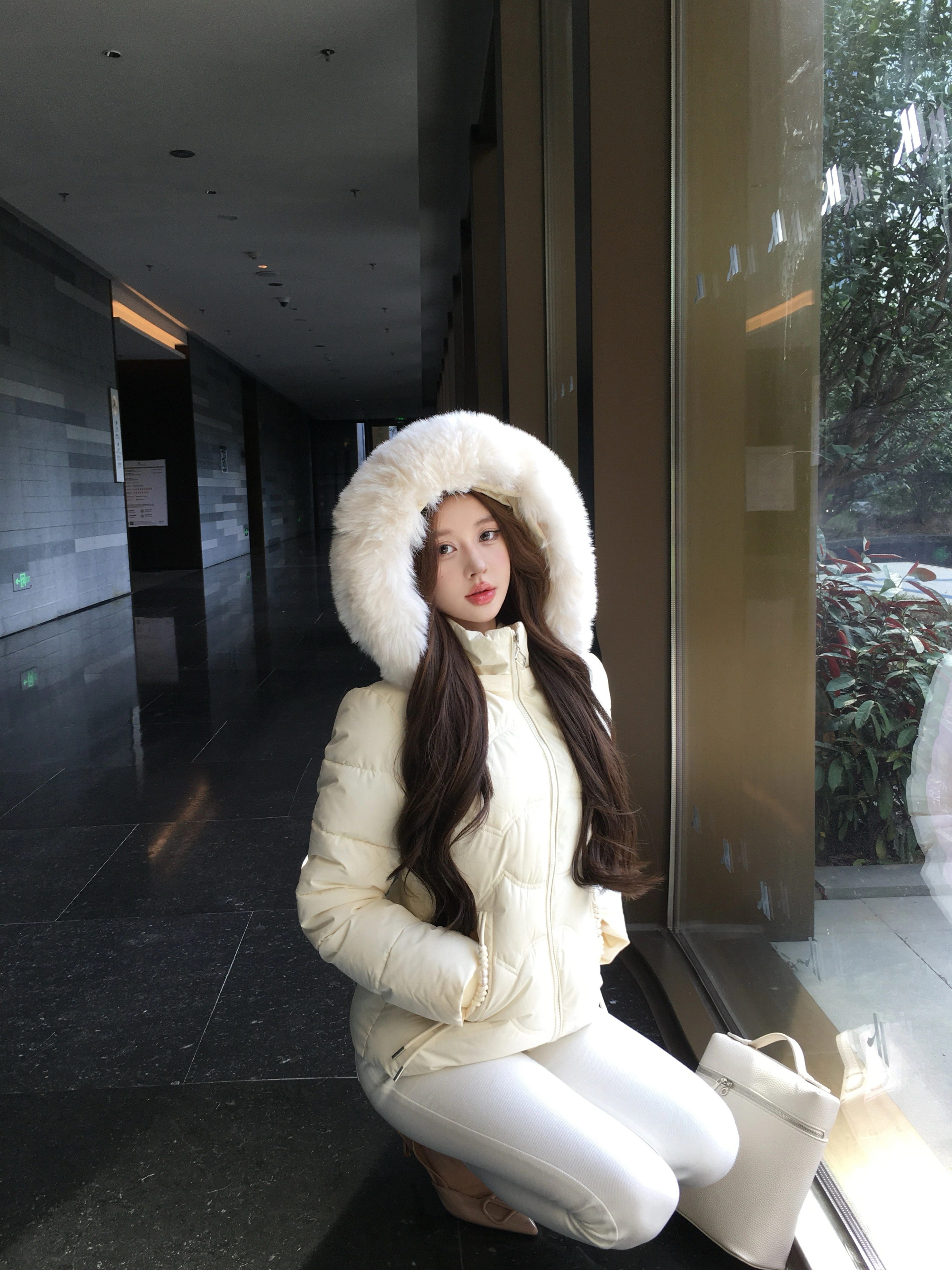 ふっくら中綿 あたたかい冬 韓国防寒あったか暖かいかわいいブルゾン厚手アウターBF風無地羽織るハイネックファッション系大人ゆったりカジュアルストリートスタンドネックにサイズ丈シルエット秋レディース黑