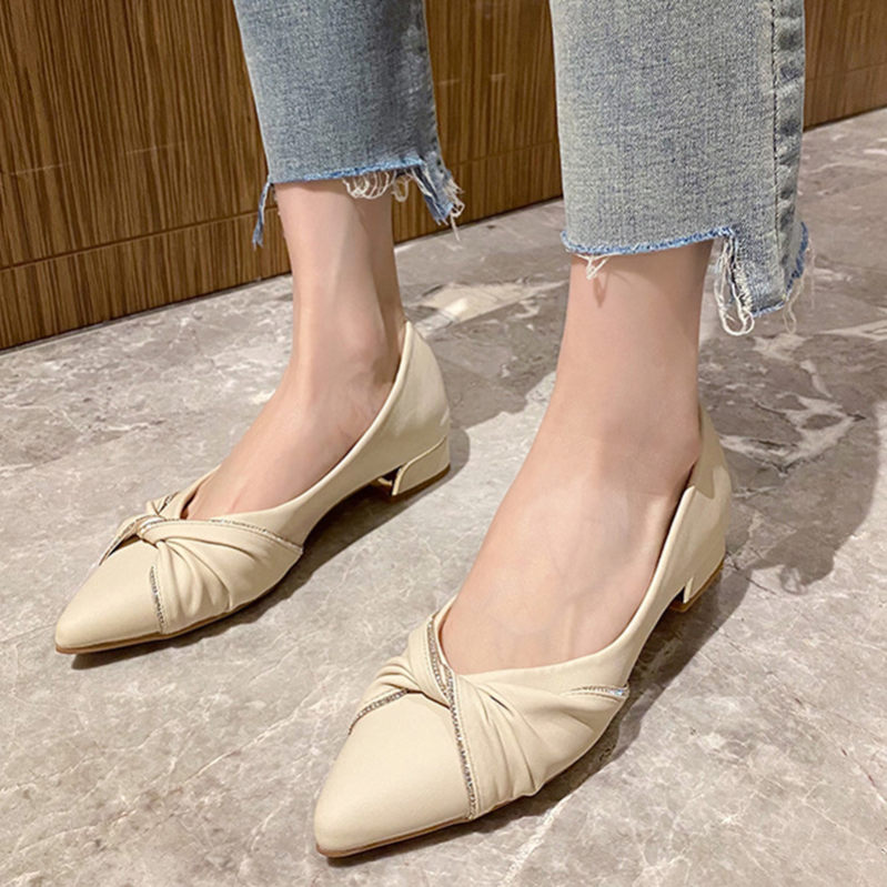 500円OFFクーポン パンプス レディース ローヒール 4センチヒール ポインテッドトゥ 太ヒール 低反発 大人 フォーマル 痛くない きれい 2次会 二次会 通勤用 仕事 0代 40代 プレゼント