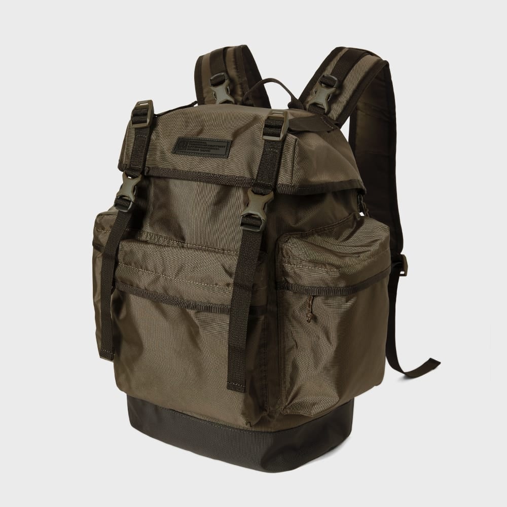 ディスイーズネバーザット ナイロン リュックサック ブラウンモデル