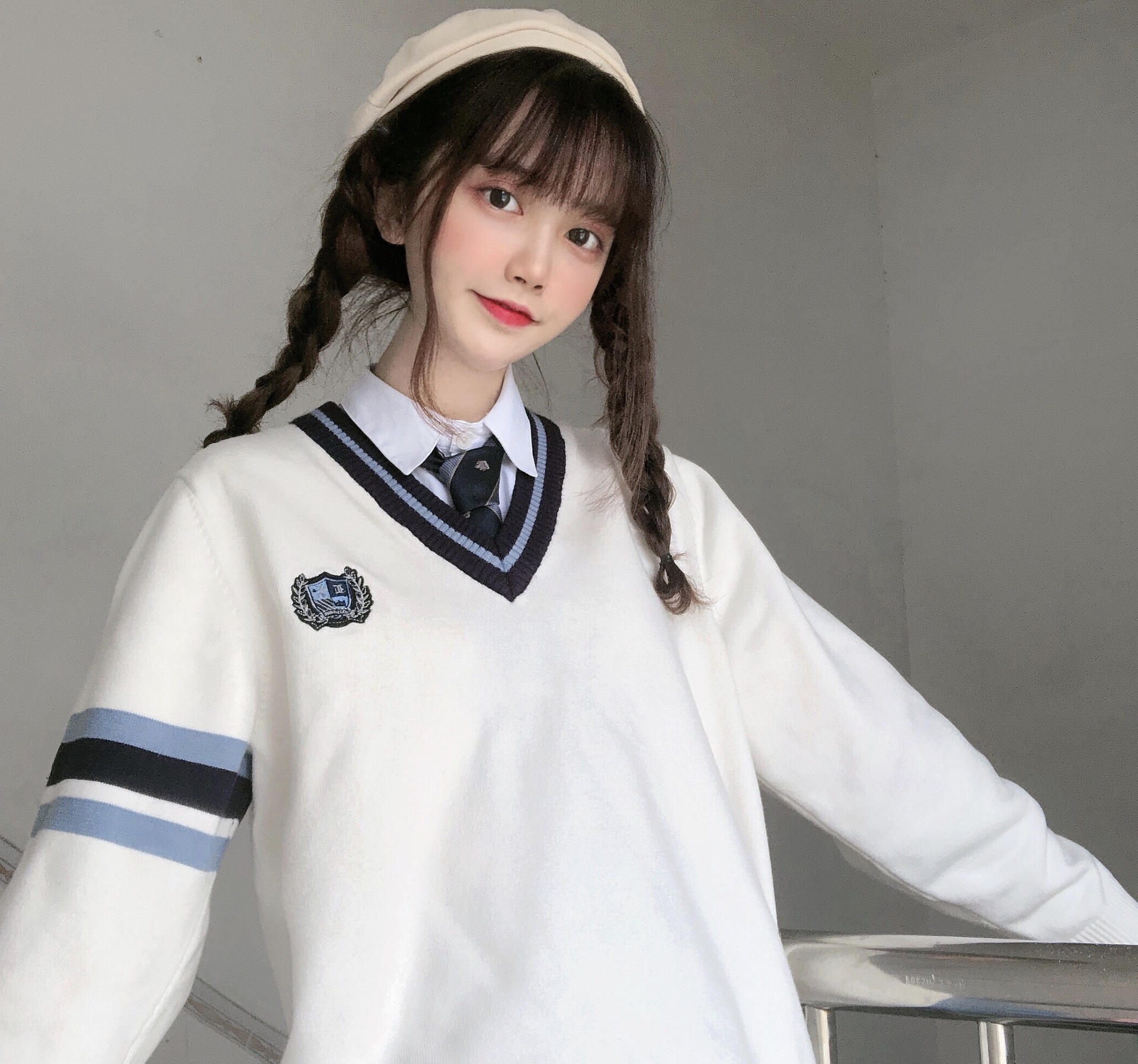 Qoo10] ライン入り ケーブル Vネック ニットセ : レディース服