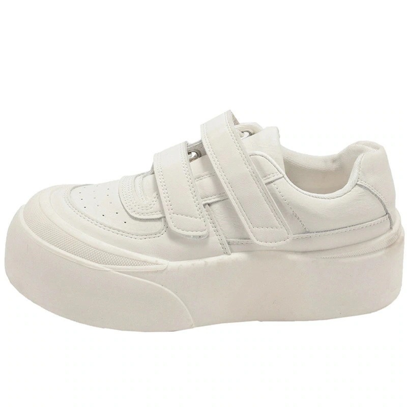 スニーカー レディース 厚底スニーカー 靴 きれいめ ホワイト シルバー 歩きやすい 厚底 飛ばない 送料無料 痛くない 足が痛くない 人気 アウトドア 柔らかい 走れる