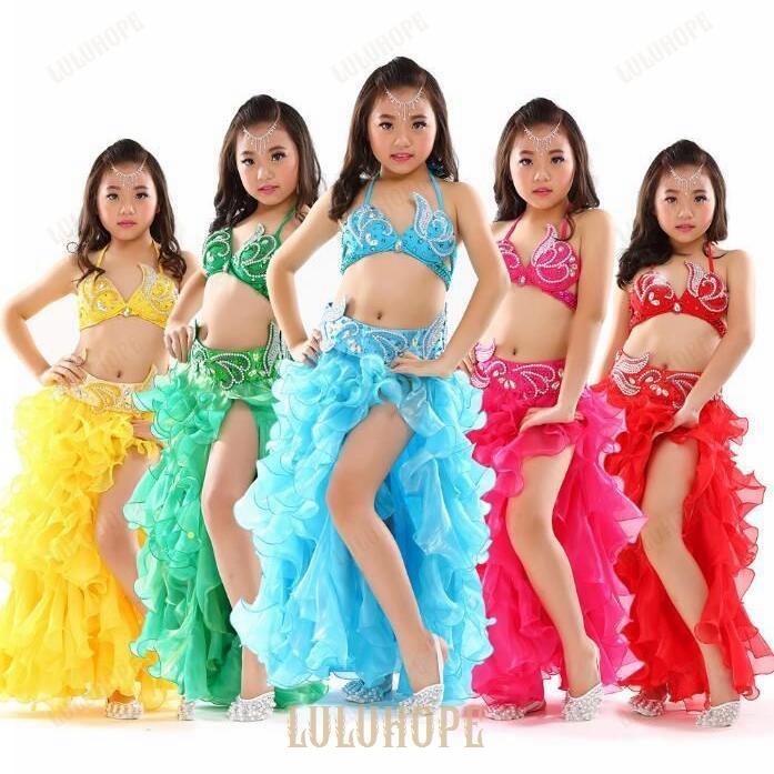 子供ベリーダンス衣装 ふわふわスカート 社交ダンス衣装 広がるスカート ロング丈大きい裾 出演服 ダンス 衣装 キッズダンス衣装 スパンコール付き ひらひら