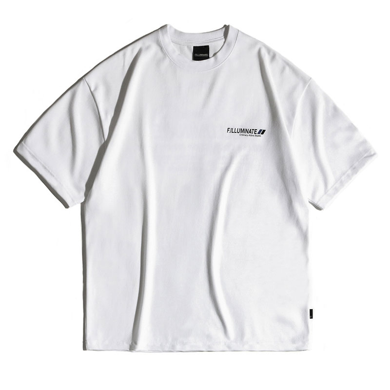 ユニセックスオーバーフィットアースネット ロゴ Tシャツ-ホワイトStray Kids アイエン着用