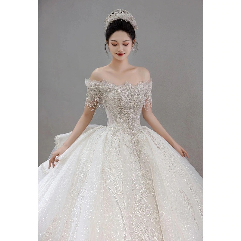 ワンショルダーメインウェディングドレス 2025 ブライダルメインヤーン 上質な風合い 軽いレトロレース アウトドアヤーン 冬