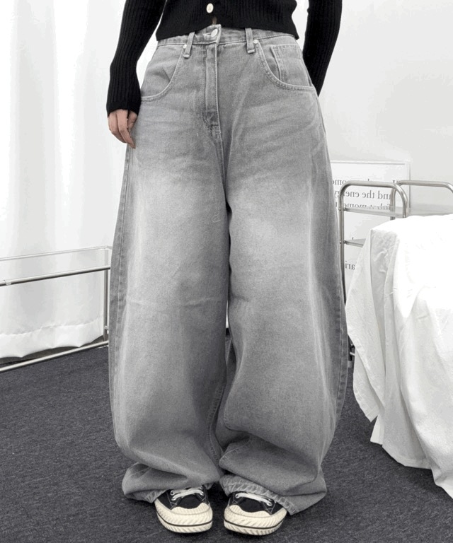 [韓国制作/S~L]グレービッグメガバルーンフィットデニムパンツ[ジーンズ/ロングワイド/四季/デイリールック]