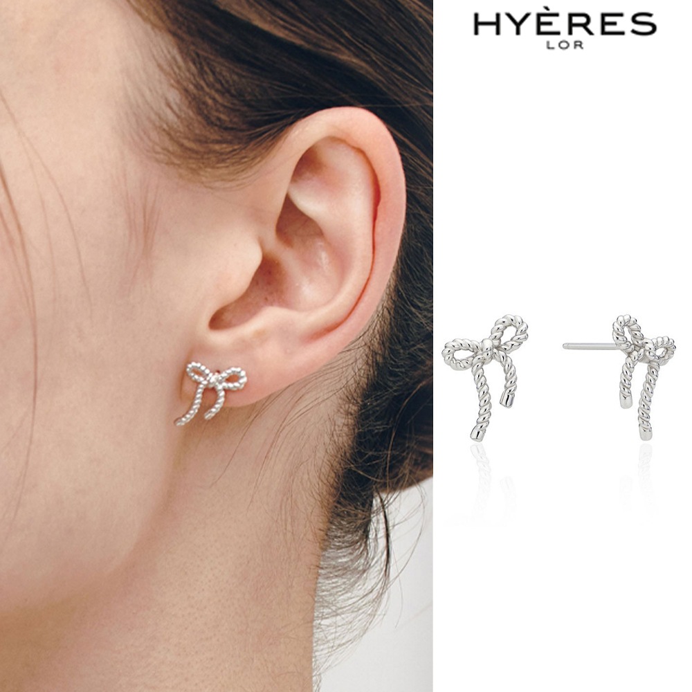 [HYERES LOR] H Ribbon Drawn Silver Earrings 10,797円
