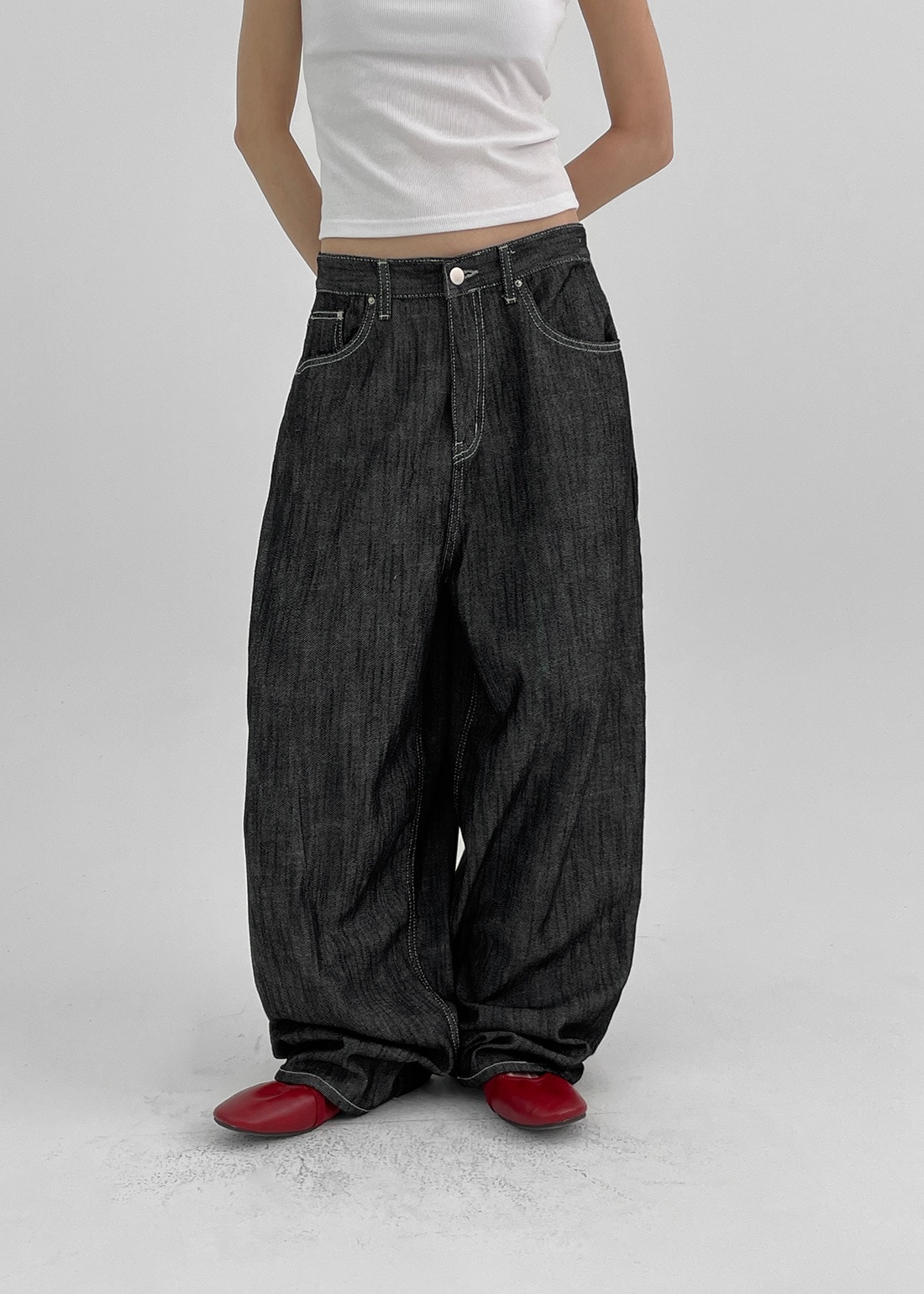 リントノンフェード生地バルーンデニムパンツ