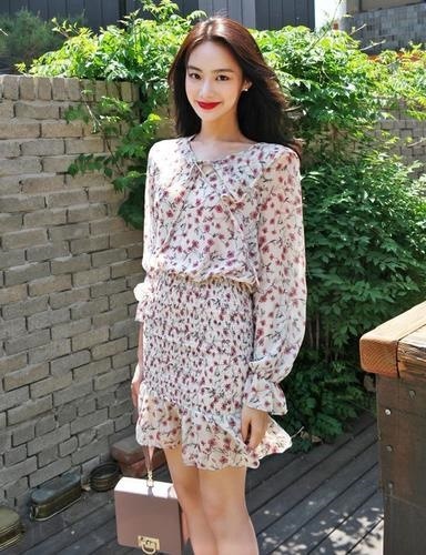 1296．花柄タイトミニワンピース（アイボリー）