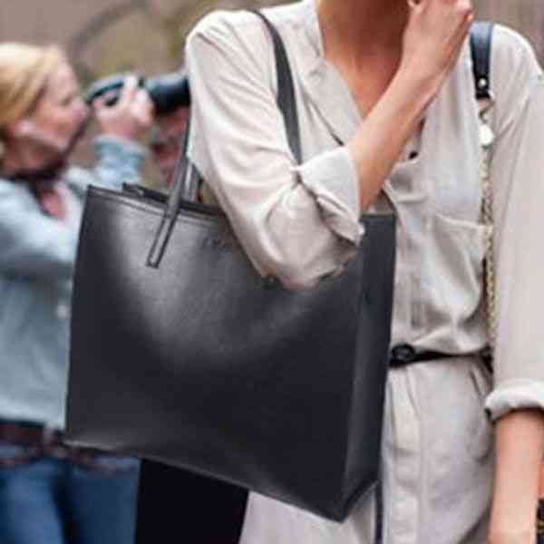 トートバッグ レディース ビジネス 縦型 通勤 レザー革 秋 春 肩掛け 黒 ナイロン 本革 ミニトート 本革 2WAY かばん レザー A4 キャンバス ゴルフ おしゃれ 大きめ ファスナー バッグ