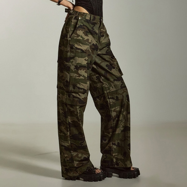 P3559 カモフラージュ カーゴパンツ 15,206円