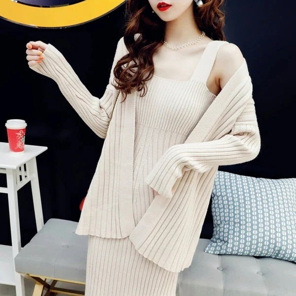 【急速出荷 2025年新作】セットアップ ルームウェア ナイトウェア 部屋着 寝巻 スリットニット ツーピース ニット カーディガン ワンピース 無地 冬　秋　長袖　ロング丈 デート 可愛い リブニッ 4,826円