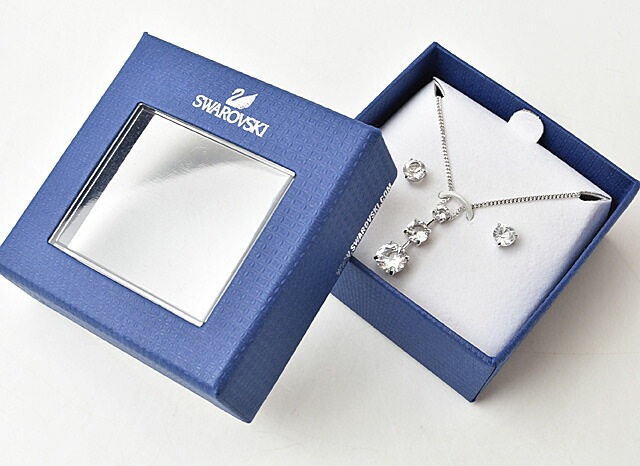 素晴らしい価格 スワロフスキー ネックレス ピアスセット Swarovski ペンダントアクセサリー クリスタル ホ ネックレス Build Standishsmiles Com