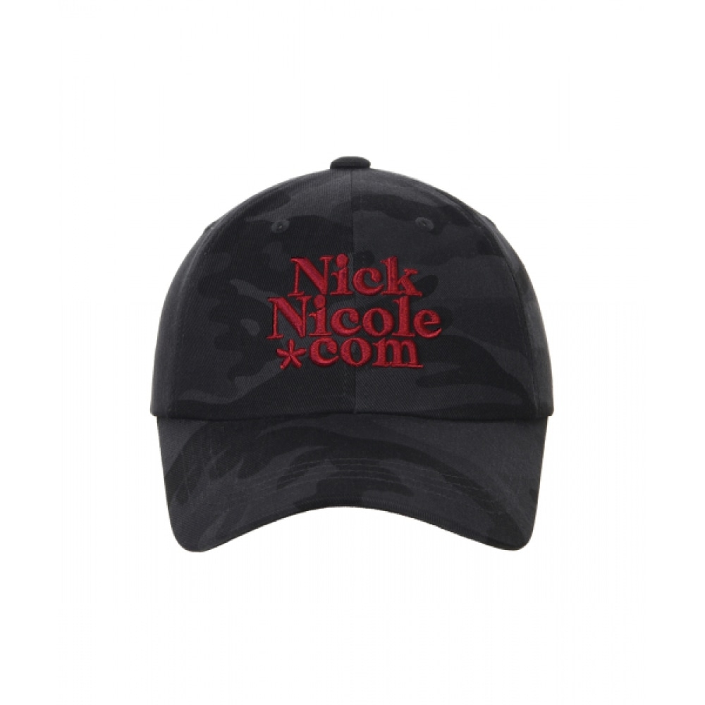 NICK&NICOLE NN ドットコムシグネチャーボールキャップ_カモブラックレッド