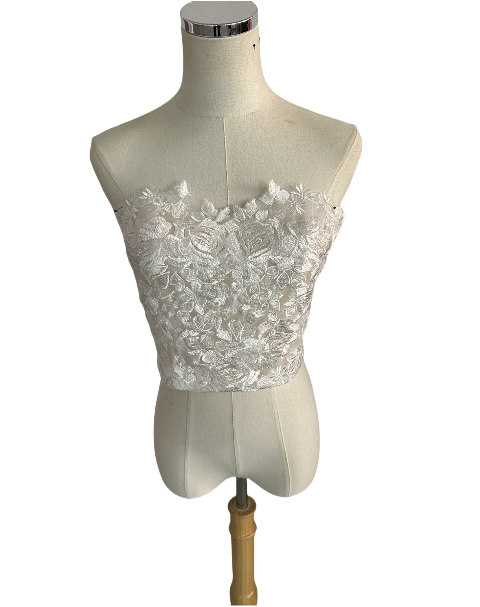 ビスチェボレロ シアーな美しさ 上品花レース ベアトップ 可愛い 結婚式 8,724円