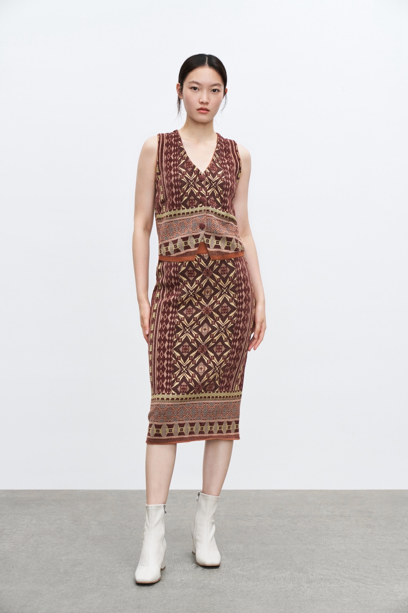 秋 冬 婦人服 モリジャカード カジュアル Vネック ノースリーブ ニット モダン アート ジャケット カラフル S M L トップス 袖なし Vネック かわいい 大人可愛い きれいめ シンプル 大人