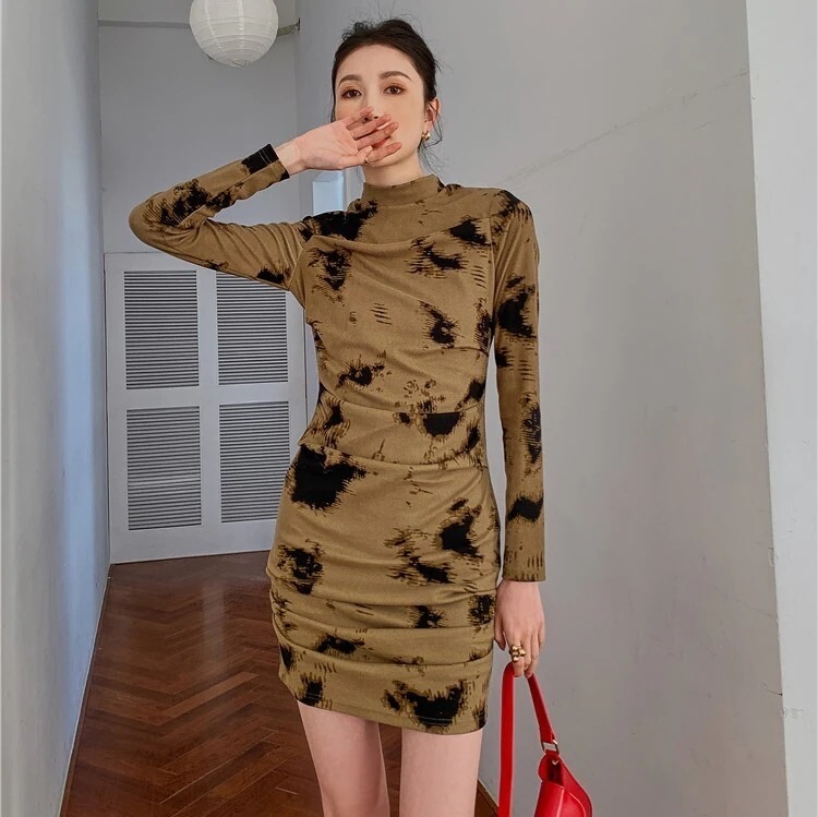 ワンピース ワンピドレス ミニ丈 ショート丈 膝上 袖あり 長袖 ハイネック タイト かわいい 大人可愛い きれいめ シンプル 大人 上品 おしゃれ かっこいい レトロ 大人女子 こなれ感 ラブリー