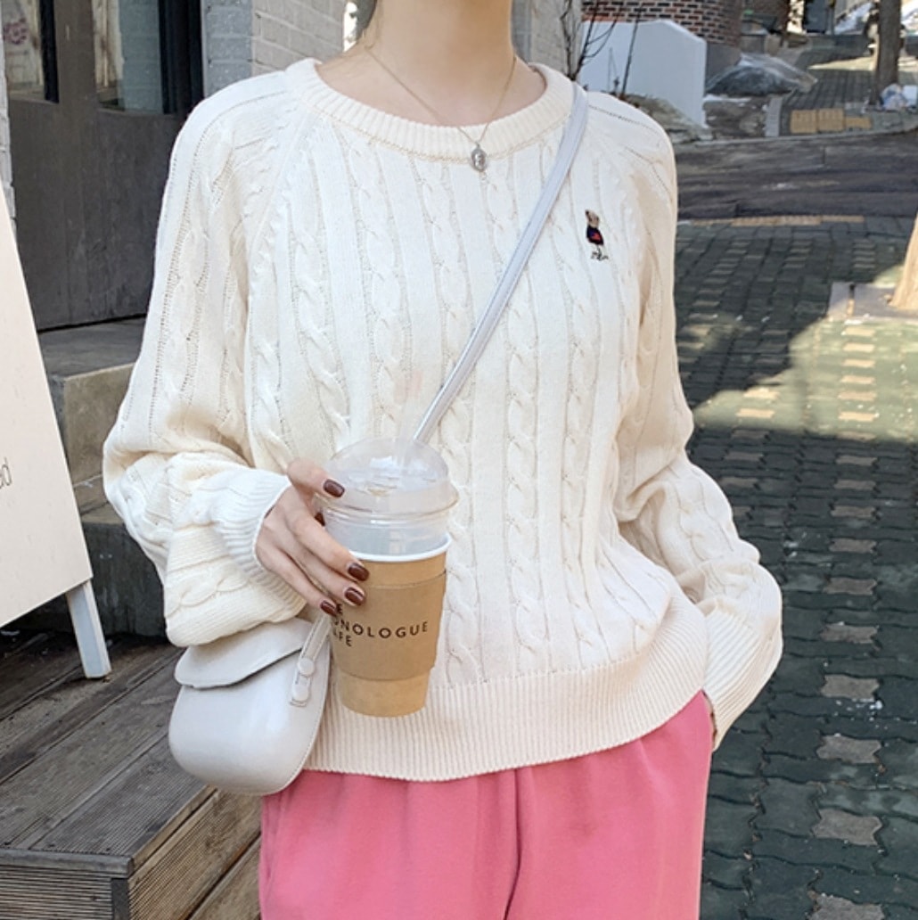 ニットセーター トップス セーター ニット 袖あり 長袖 ラウンドネック 刺繍 ケーブルニット かわいい 大人可愛い きれいめ シンプル カジュアル 大人 おしゃれ お洒落 大人可愛い 大人女子