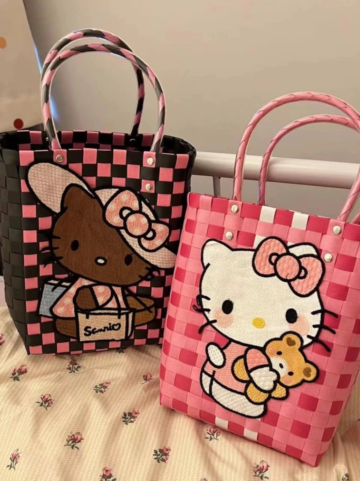 ハローキティ　編みカゴ　編みハンガー ハローキティ 編みカゴ 編みハンガー