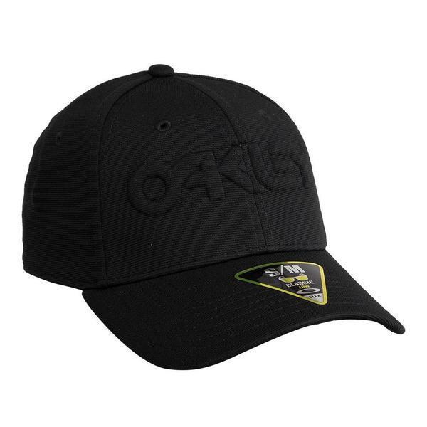 黒野球帽 ゴルフキャップ ブラック帽子 カジュアルコーディ ヴィンテージルック ミニマルスタイル ヤングフォーティ スポーツ帽子 野球帽コーディ 洗練された