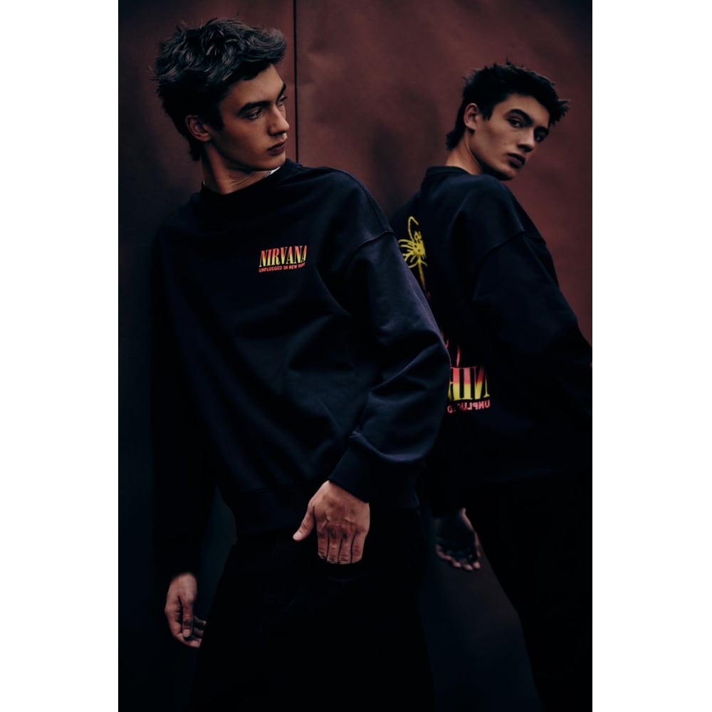 H&M オーバーサイズフィットプリントスウェットシャツブラック/ニルヴァーナ