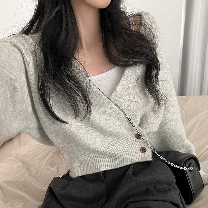 韓国の女性ファッション / ツーボタン クロップ ラップ カーディガン cd1097